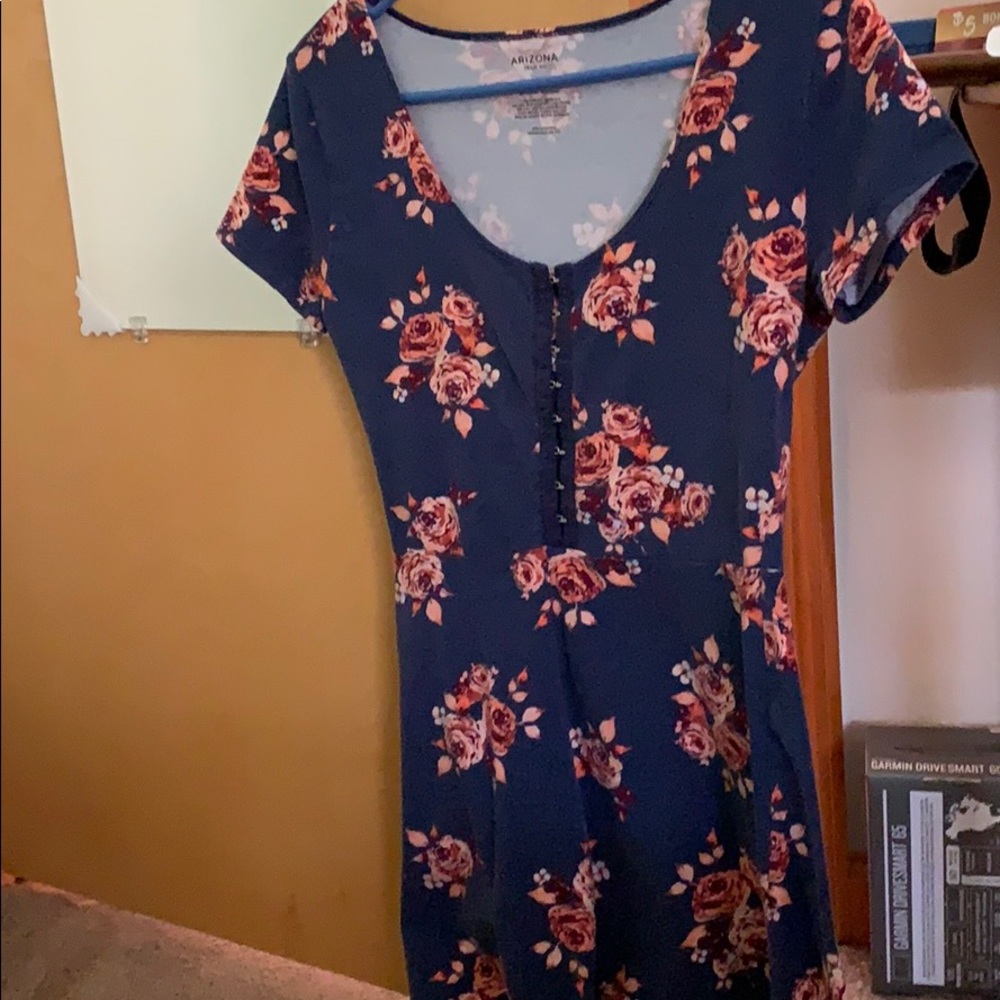 Medium dress